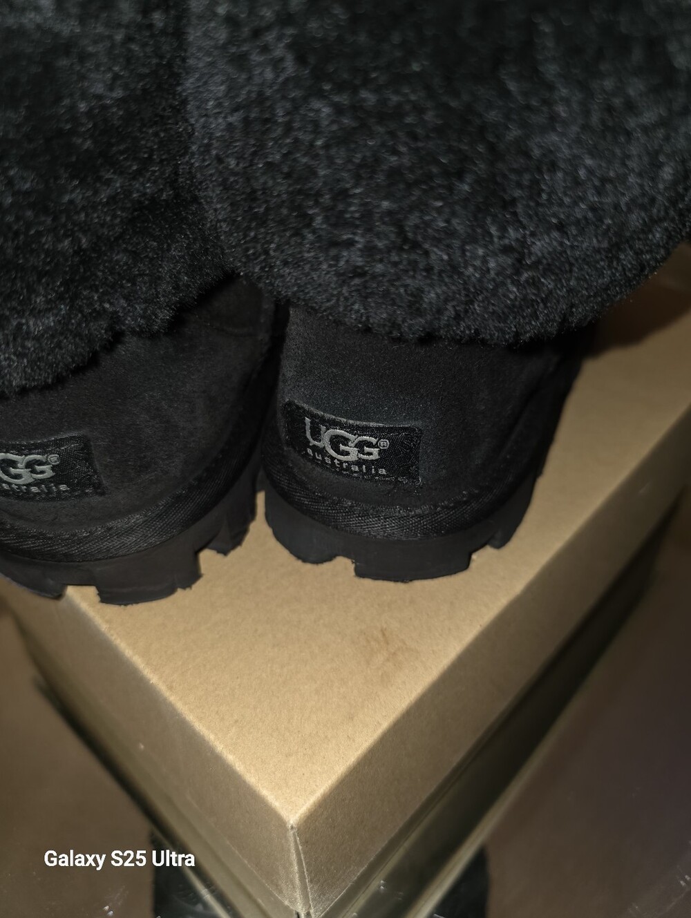 UGG Classic Mini                        RARE " WINTER TREAD" - Picture 4 of 13
